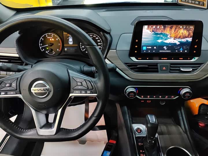 Фото 10 - Nissan Teana