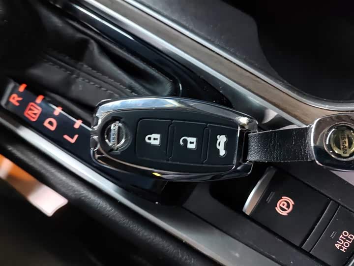 Фото 9 - Nissan Teana