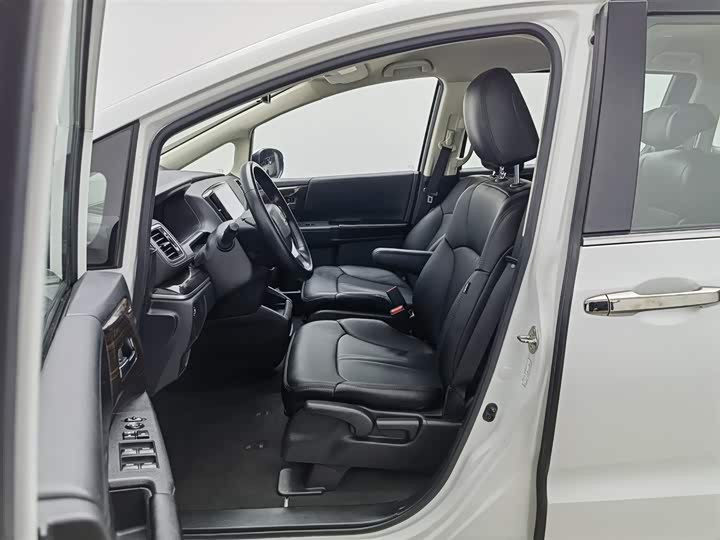 Фото 10 - Honda Odyssey