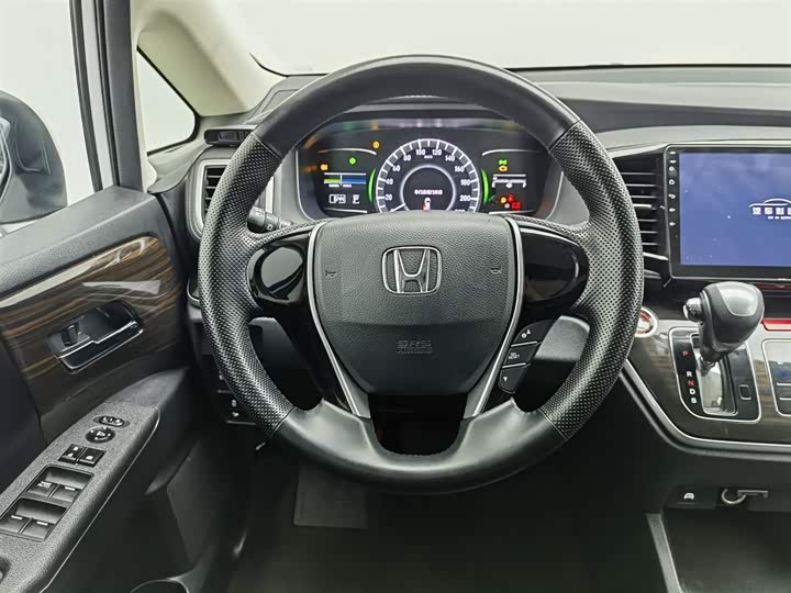 Фото 11 - Honda Odyssey