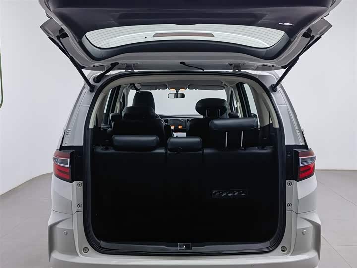 Фото 16 - Honda Odyssey