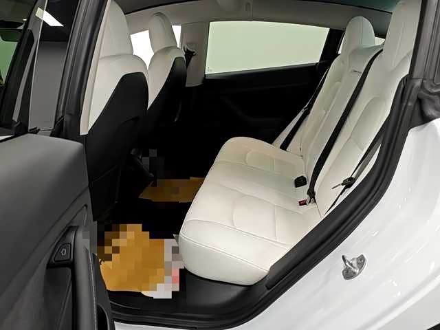 Фото 6 - Tesla Model 3