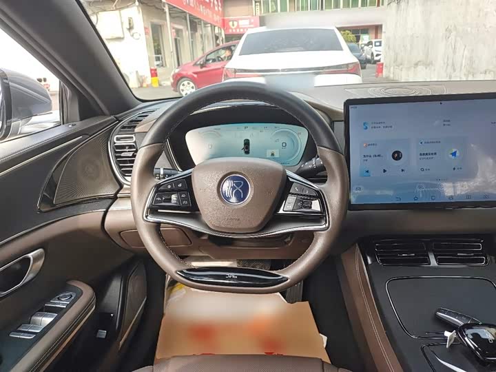 Фото 11 - BYD Han