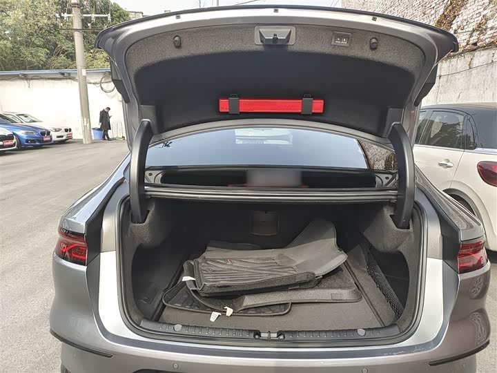 Фото 19 - BYD Han