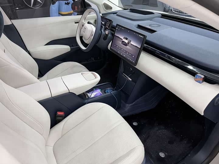 Фото 7 - Zeekr X