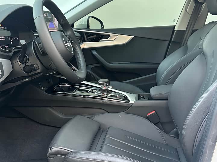 Фото 10 - Audi A5