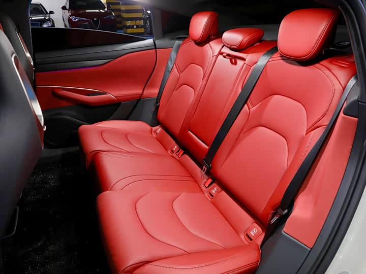 Фото 11 - Xiaomi SU7