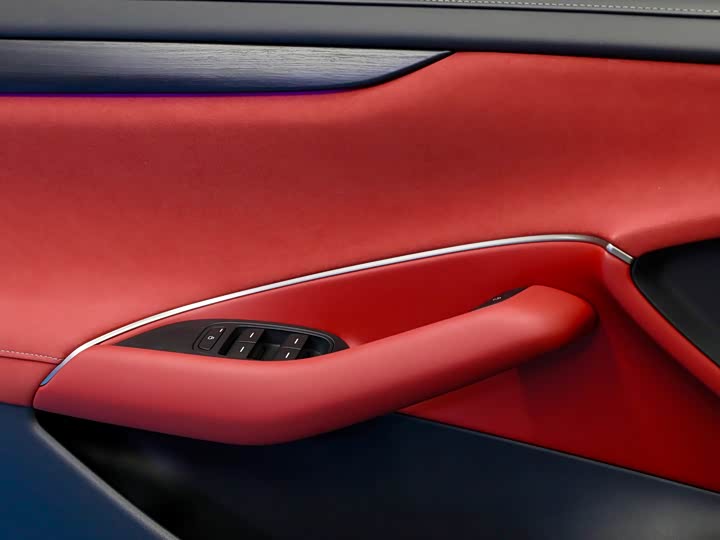 Фото 18 - Xiaomi SU7