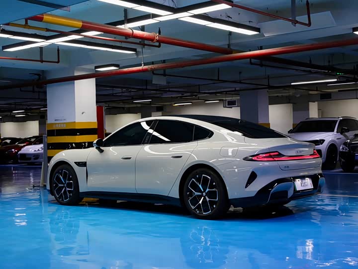 Фото 3 - Xiaomi SU7