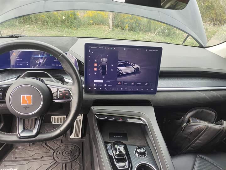 Фото 13 - Zeekr 001