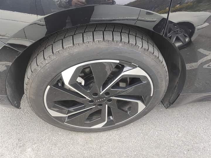 Фото 26 - Zeekr 001