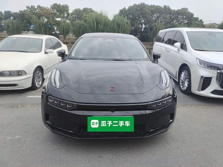 Фото 3 - Zeekr 001