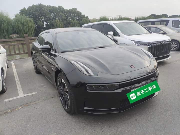 Фото 4 - Zeekr 001