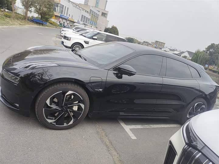 Фото 5 - Zeekr 001