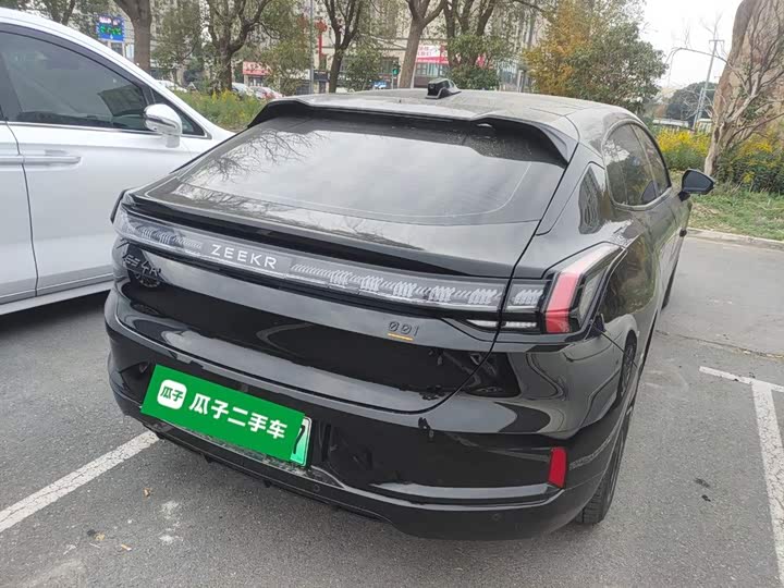 Фото 7 - Zeekr 001