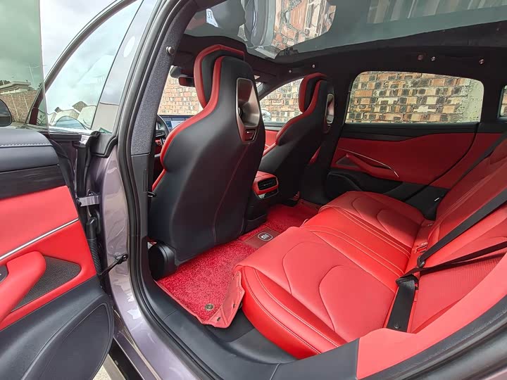 Фото 6 - Xiaomi SU7