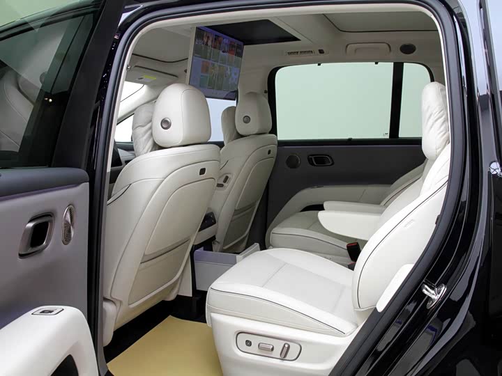 Фото 10 - LiXiang i8