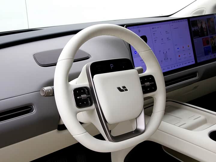 Фото 14 - LiXiang i8