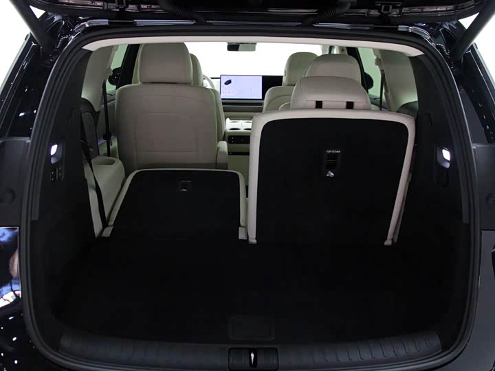 Фото 16 - LiXiang i8