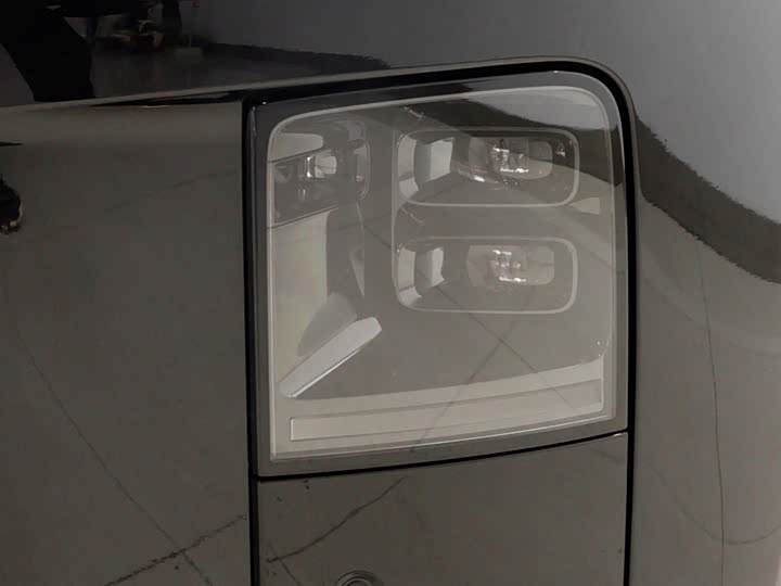 Фото 17 - LiXiang i8