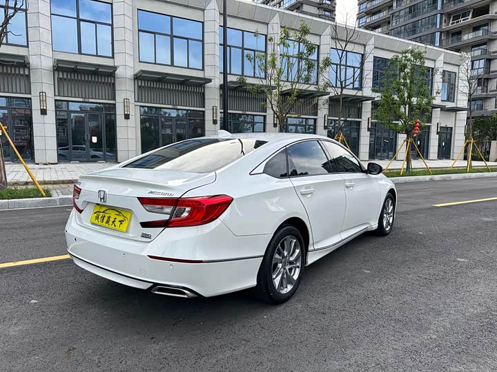 Фото 5 - Honda Accord