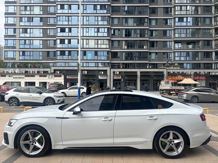 Фото 9 - Audi A5