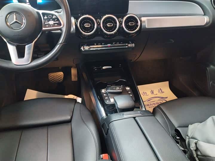 Фото 12 - Mercedes-Benz GLB-Class