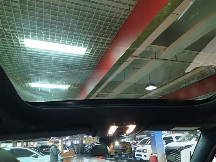 Фото 16 - Mercedes-Benz GLB-Class