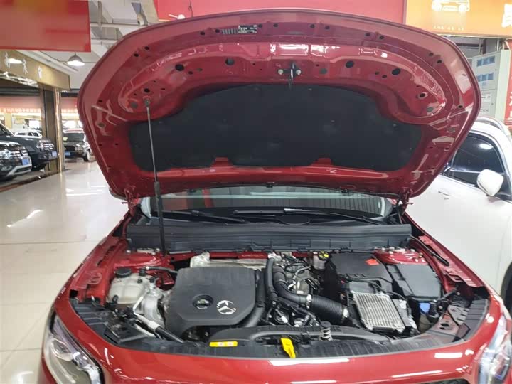 Фото 18 - Mercedes-Benz GLB-Class