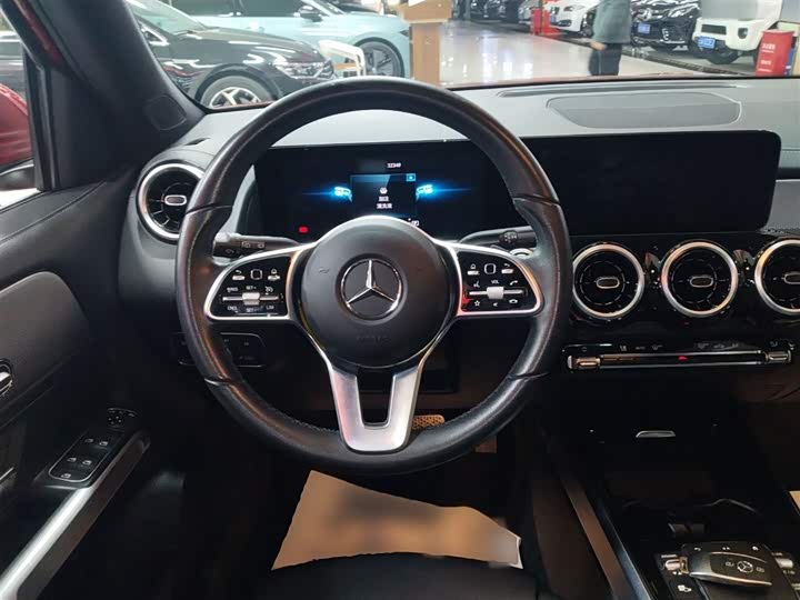 Фото 9 - Mercedes-Benz GLB-Class