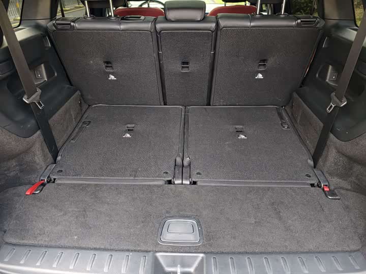 Фото 12 - Mercedes-Benz GLB-Class AMG