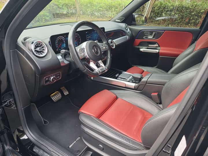 Фото 9 - Mercedes-Benz GLB-Class AMG