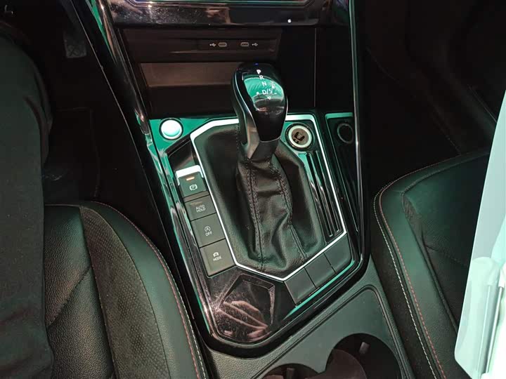 Фото 14 - Volkswagen Tayron