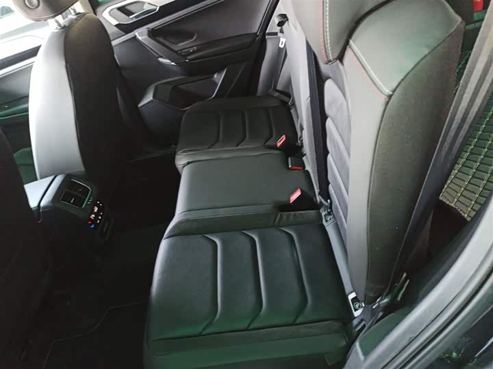 Фото 17 - Volkswagen Tayron