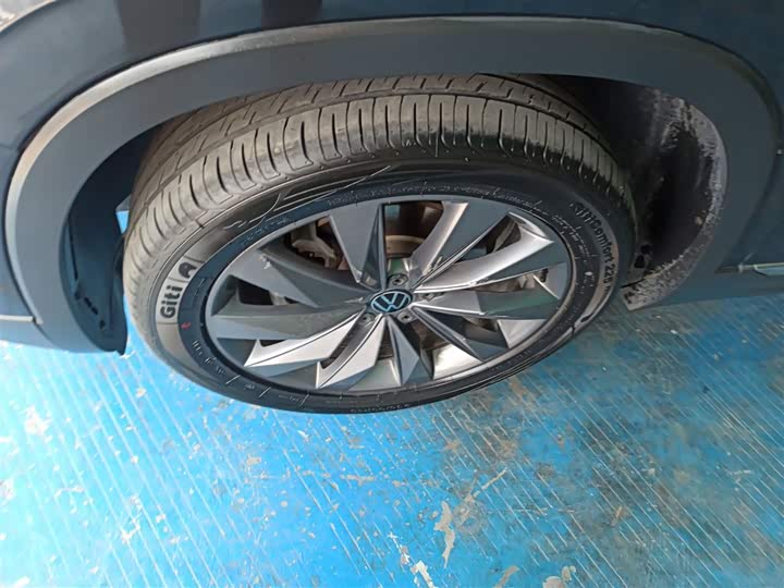 Фото 23 - Volkswagen Tayron