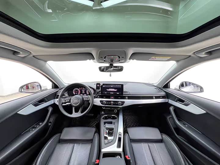 Фото 15 - Audi A4L