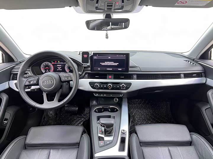 Фото 16 - Audi A4L