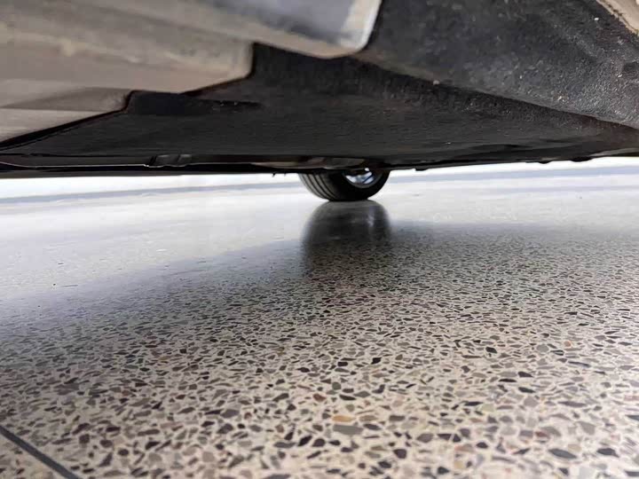 Фото 32 - Audi A4L