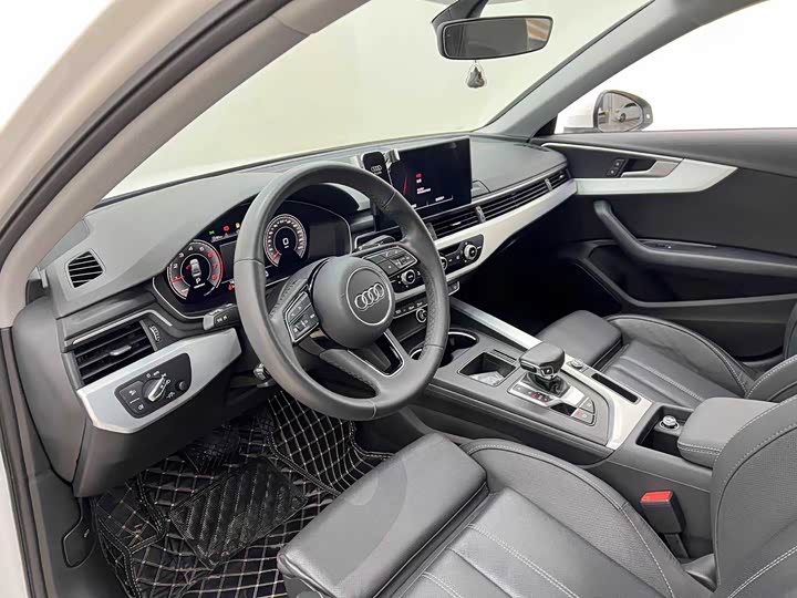 Фото 9 - Audi A4L