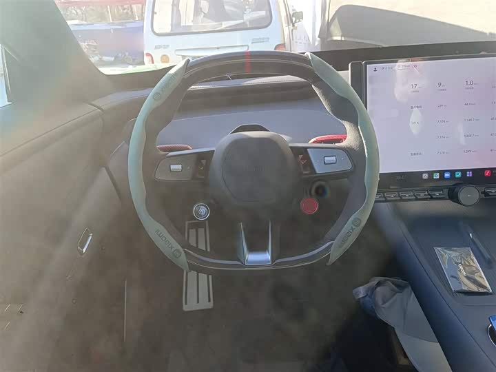 Фото 11 - Xiaomi YU7