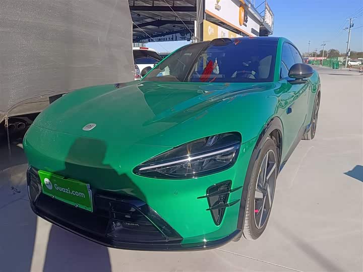 Фото 2 - Xiaomi YU7