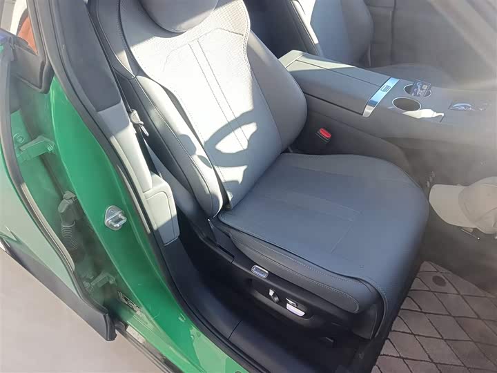 Фото 25 - Xiaomi YU7