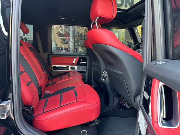 Фото 11 - Mercedes-Benz G-Class AMG