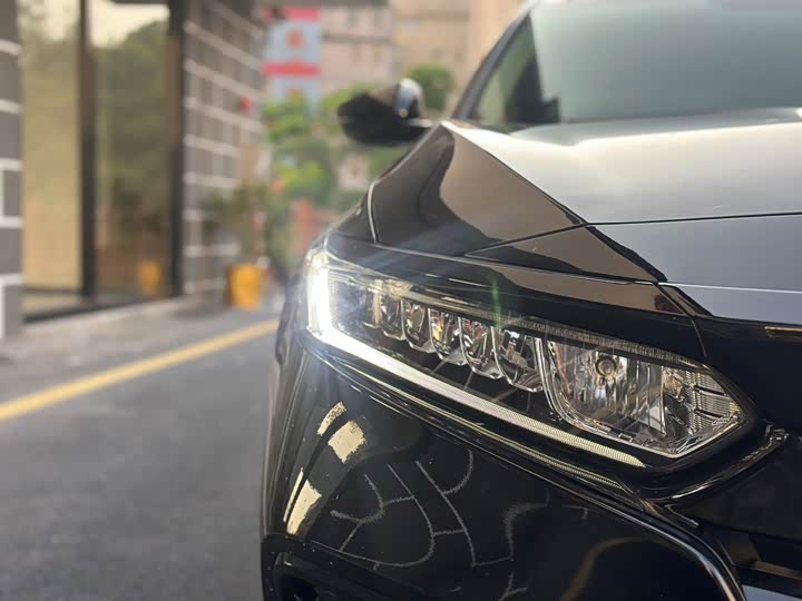 Фото 3 - Honda Accord