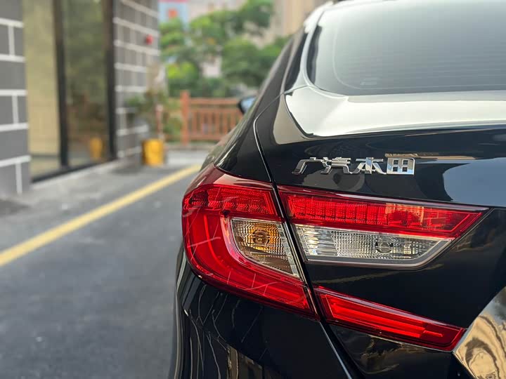 Фото 5 - Honda Accord