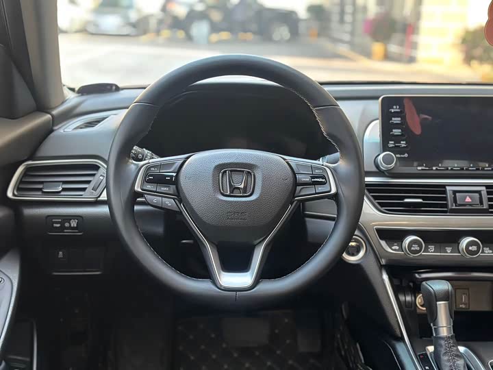 Фото 6 - Honda Accord