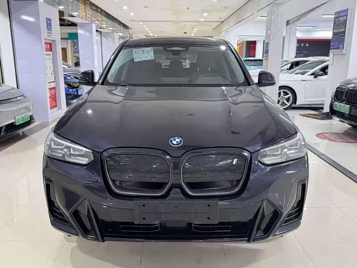 Фото 2 - BMW iX3