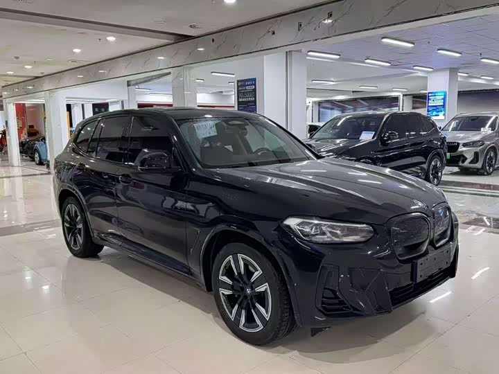 Фото 3 - BMW iX3