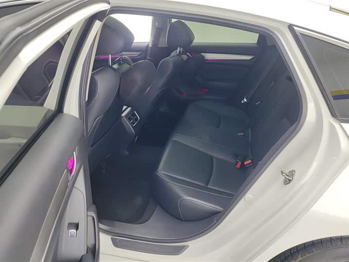 Фото 11 - Honda Inspire