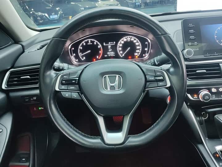 Фото 15 - Honda Inspire